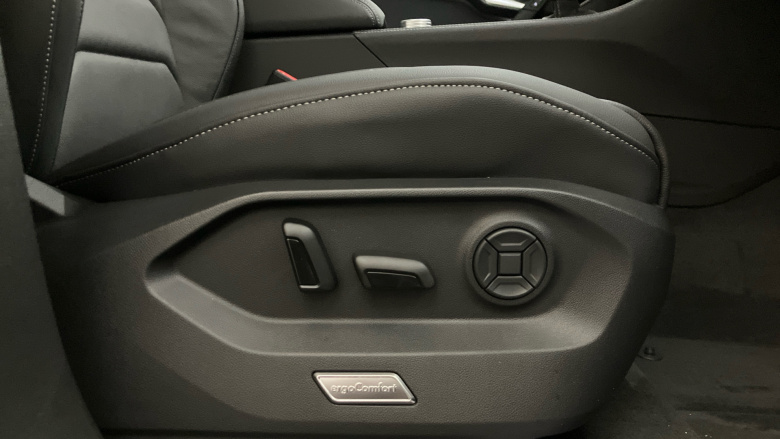 Volkswagen Touareg 3.0 V6 TDI 4Motion 286 Black Edition 5dr Tip Auto Diesel Estate